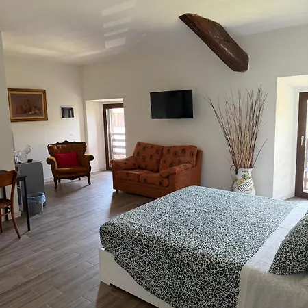 Il Monastero Di Qua Gæstehus Sarturano