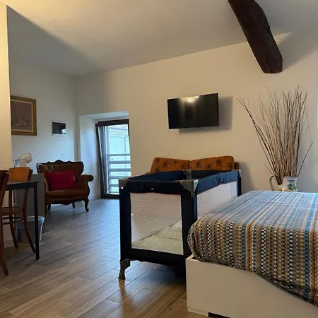 Il Monastero Di Qua Gæstehus Sarturano